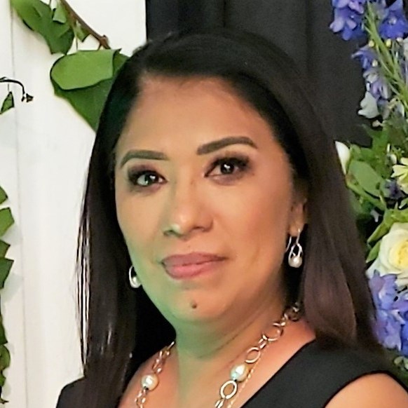 Lorena Cázares Flores